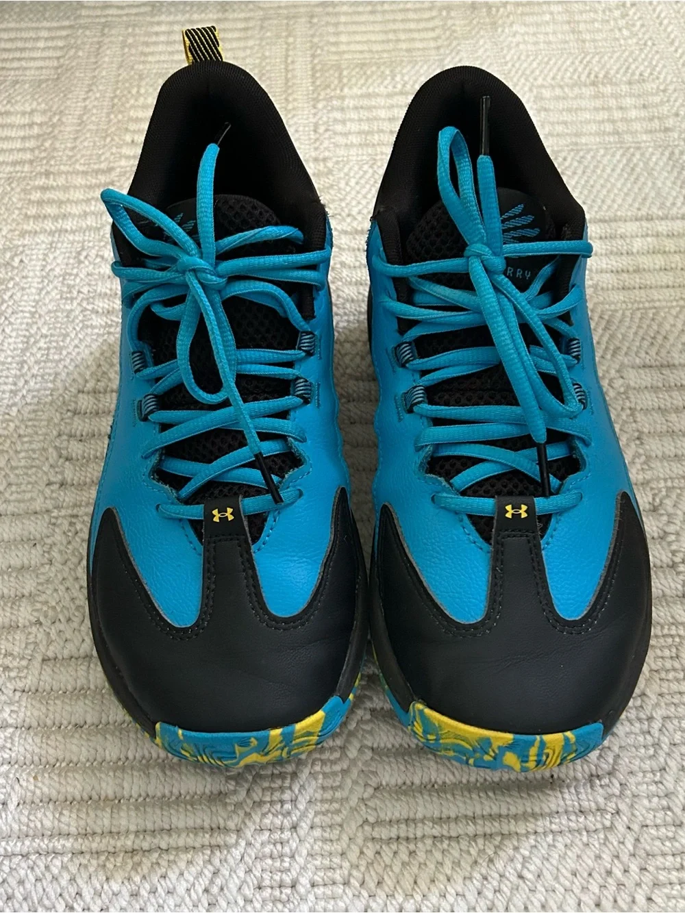 CURRY Under Armour Men's Black Athletic Basketball shoes